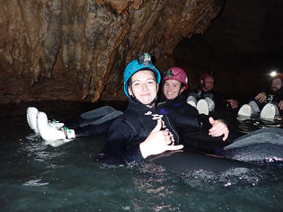 Leading Edge team blackwater rafting